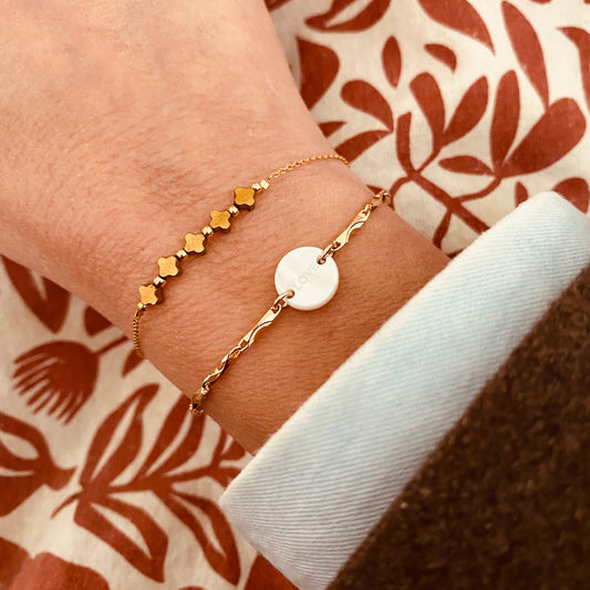 Bracelet Love gold, médaille en nacre et plaqué or - Vée bijoux, vue 2