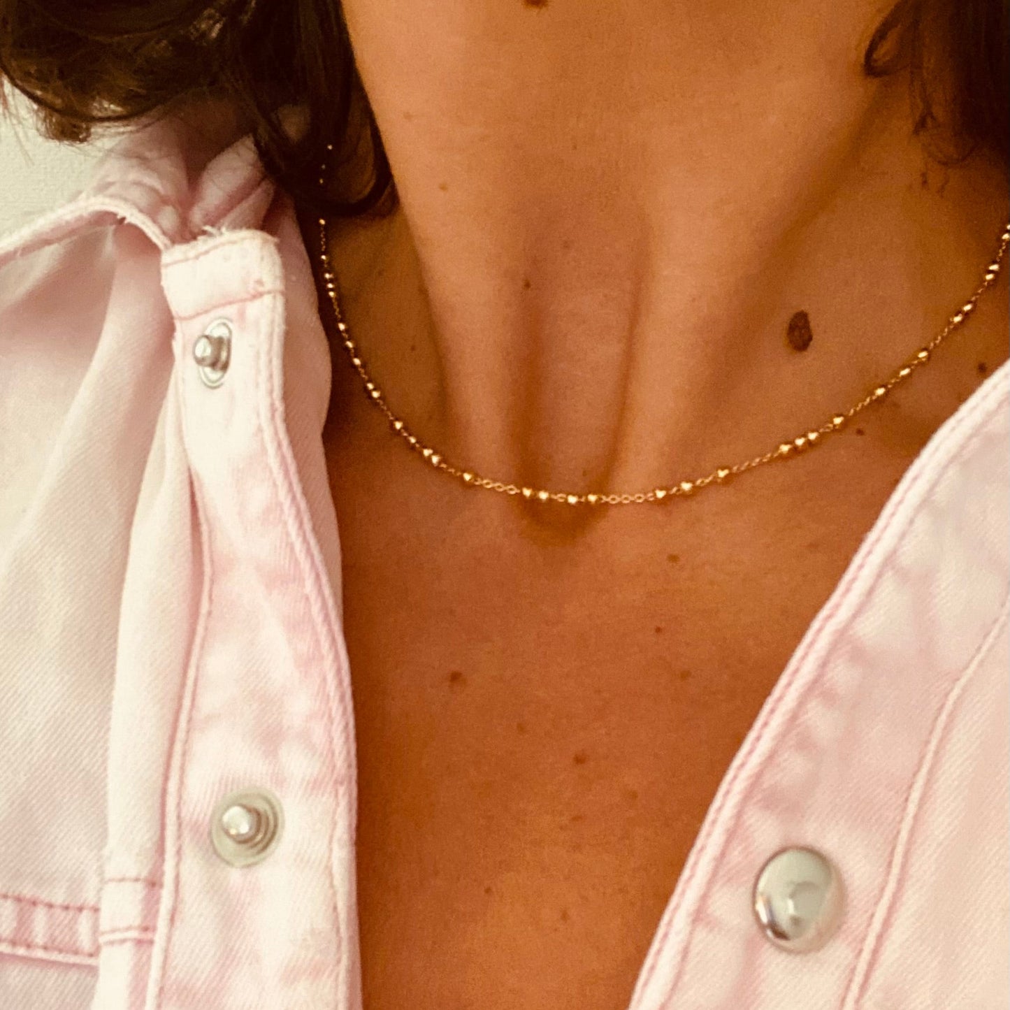 Ras de cou | Bisbille