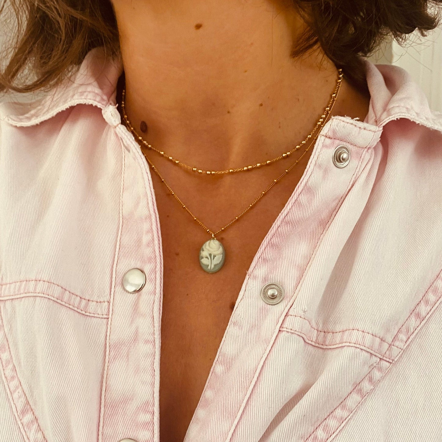 Ras de cou | Bisbille