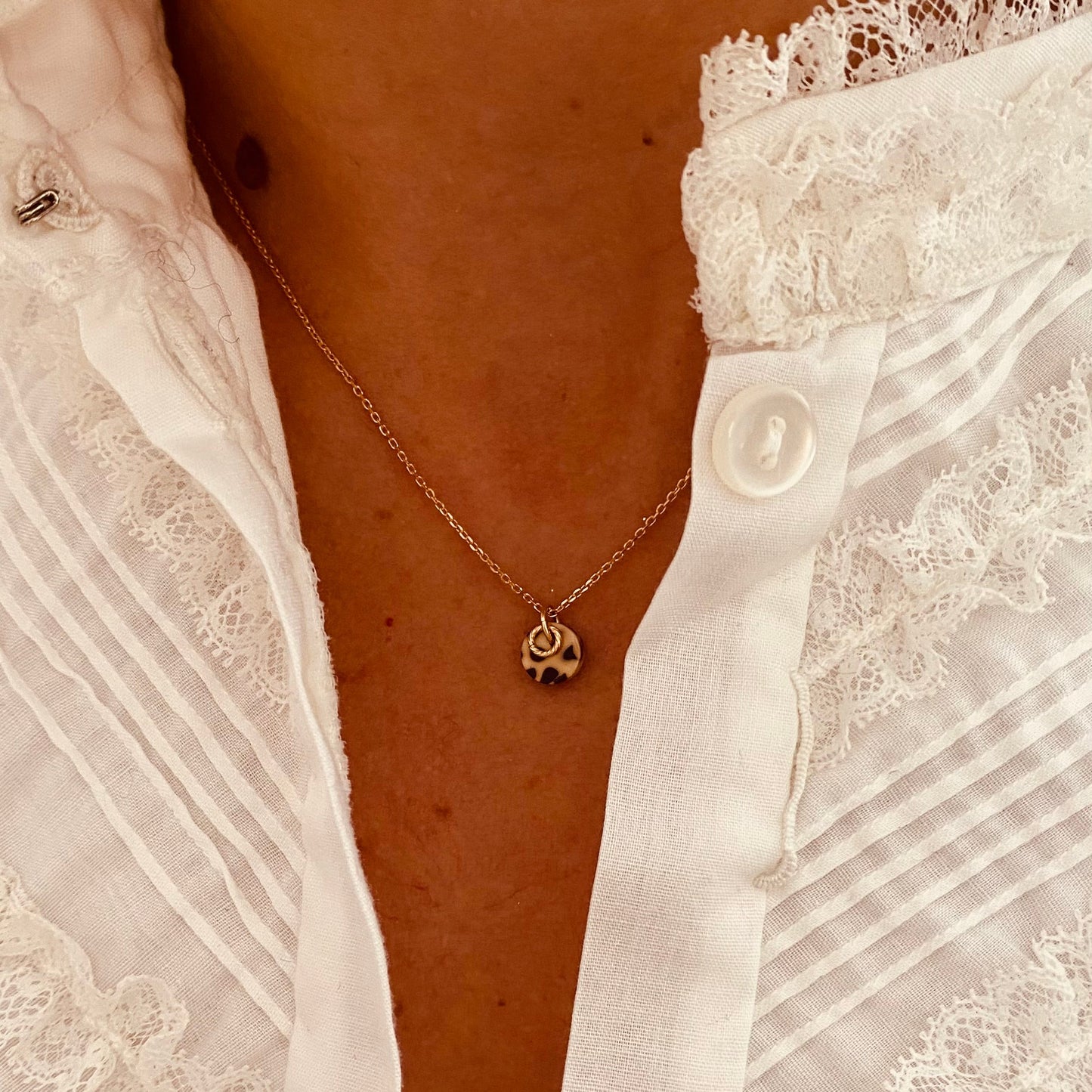 Médaille acetate léopard