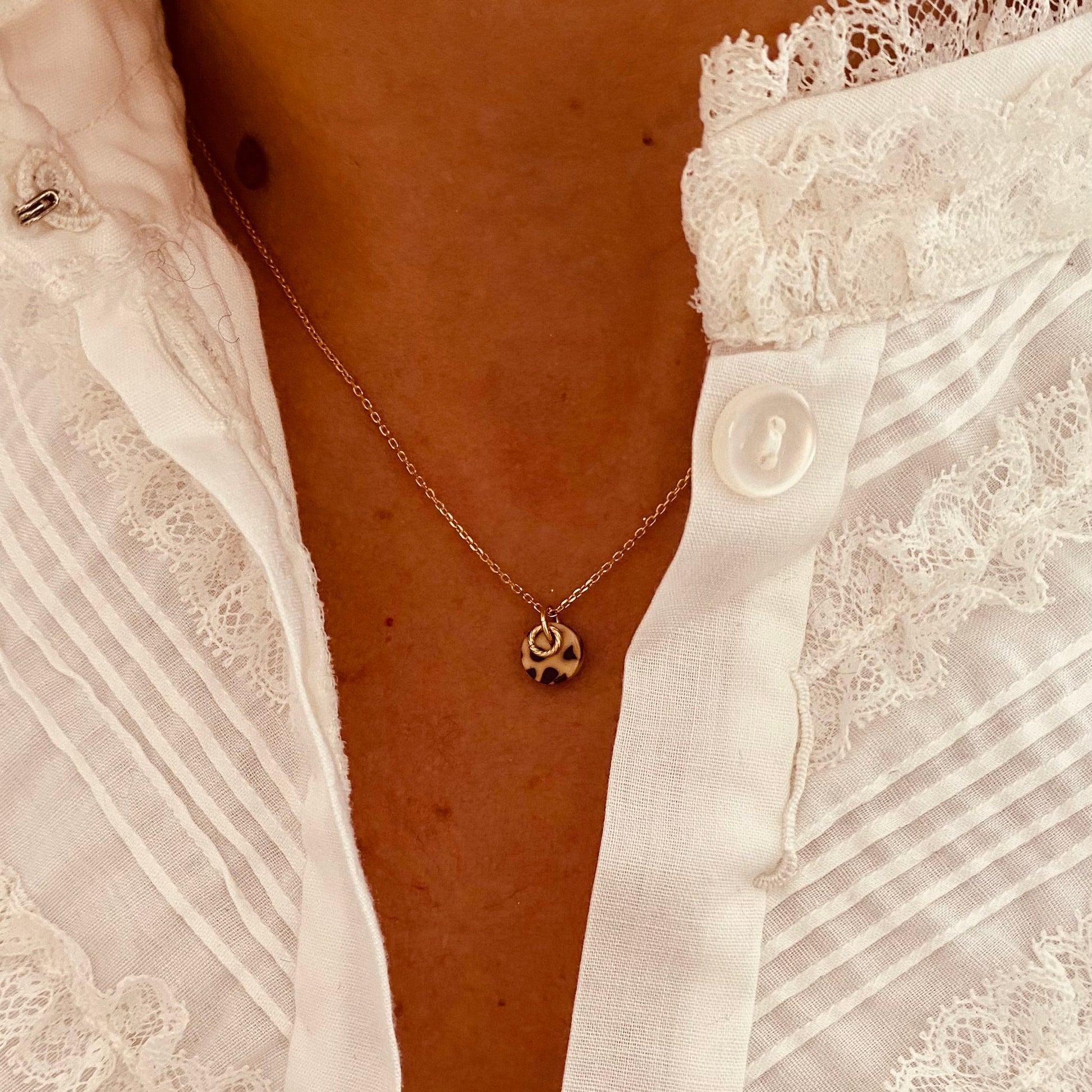 Médaille acetate léopard