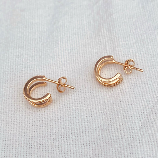 Boucles d'oreilles Audace, puces en plaqué or - Vée bijoux